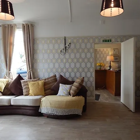 Gratton Guest house 4*